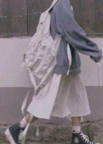 女扮男装拿稳权宦剧本