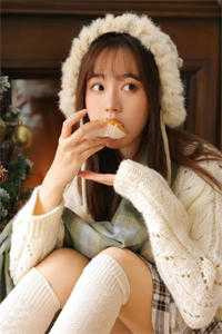 鬓边不是海棠红