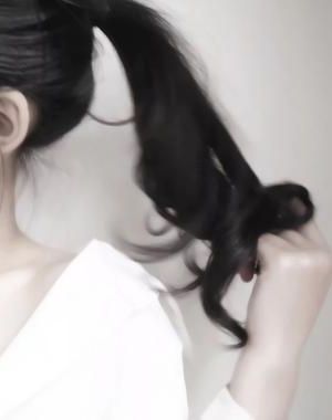 《望春山》作者：假面的盛宴