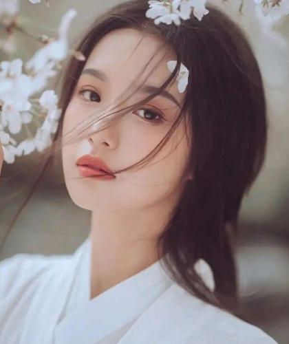 【晋江】《协议订婚后顶级alpha暗恋我》作者：琛小玉